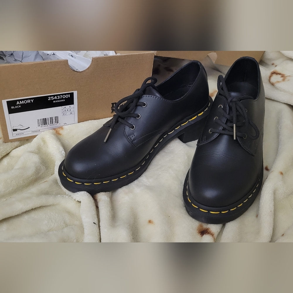Dr. Martens Amory